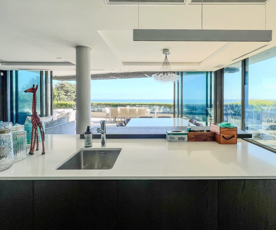 4 Bedroom Property for Sale in Clifton Western Cape